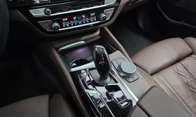BMW 5-Series 2023, 18449 км, за 34027.09 USD - фото 9