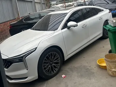 Bestune B70 2022, 30000 км, за 7342.41 USD
