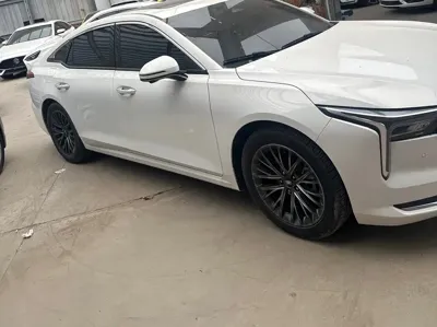 Bestune B70 2022, 30000 км, за 7342.41 USD