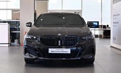 BMW 5-Series 2024, 36766 км, за 32828.44 USD - фото 3