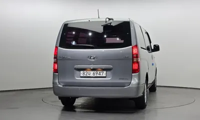 Hyundai Starex 2018, 51456 км, за 9744.52 USD