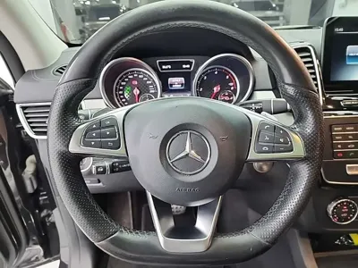 Mercedes-Benz GLE-Class 2018, 149863 км, за 19860.64 USD - фото 9