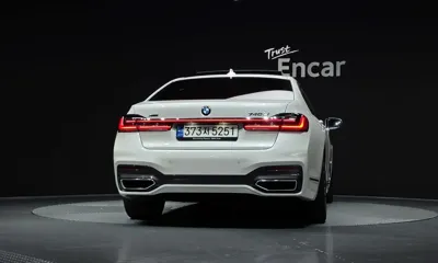 BMW 7-Series 2022, 31992 км, за 56284.72 USD