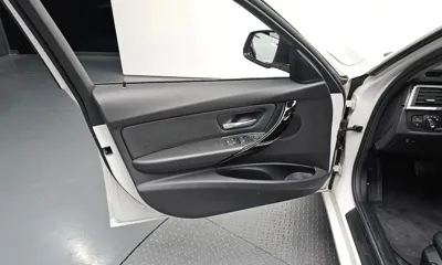 BMW 3-Series 2018, 98826 км, за 13022.81 USD - фото 24