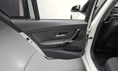 BMW 3-Series 2018, 98826 км, за 13022.81 USD - фото 25