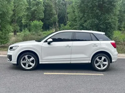 Audi Q2L 2021, 70000 км, за 12966.14 USD