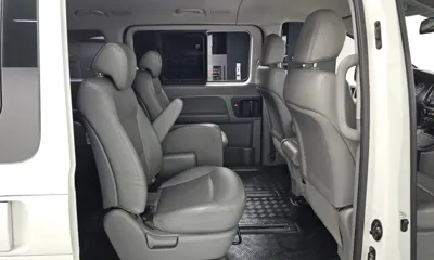 Hyundai Starex 2016, 121204 км, за 6557.7 USD - фото 12