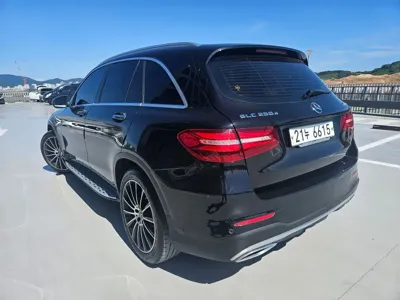 Mercedes-Benz GLC-Class 2018, 92850 км, за 17649.4 USD