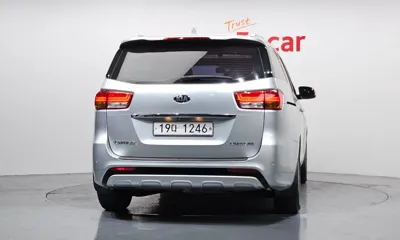 Kia Canival 2016, 212989 км, за 5939.87 USD