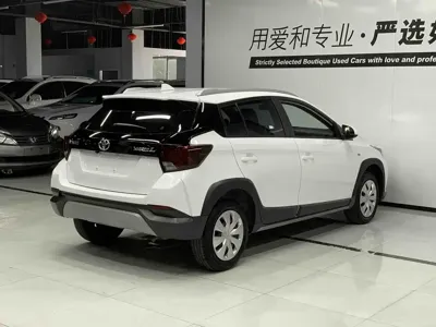 Toyota Yaris L 2022, 29000 км, за 9681.98 USD