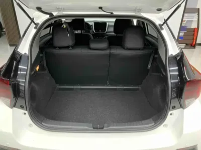 Toyota Yaris L 2022, 29000 км, за 9681.98 USD - фото 17