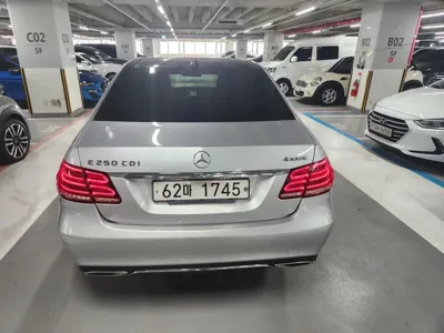 Mercedes-Benz E-Class 2014, 103321 км, за 7089.41 USD