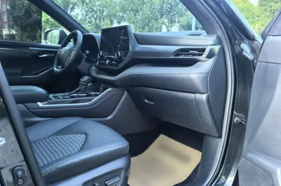 Toyota Crown Kluger 2022, 33000 км, за 31284 USD - фото 36