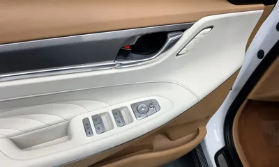 Hyundai Grandeur 2020, 114867 км, за 15628.05 USD - фото 20