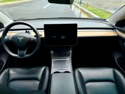 Tesla Model 3 2023, 138000 км, за 17627.67 USD - фото 8