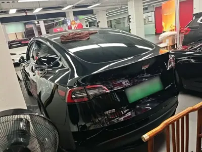 Tesla Model Y 2023, 71000 км, за 24778.8 USD