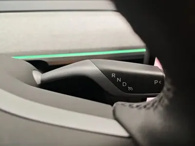 Tesla Model Y 2023, 71000 км, за 24778.8 USD - фото 14