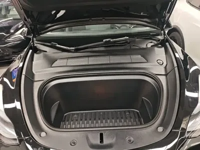 Tesla Model Y 2023, 71000 км, за 24778.8 USD - фото 20
