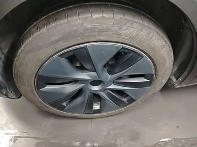 Tesla Model Y 2023, 71000 км, за 24778.8 USD - фото 23