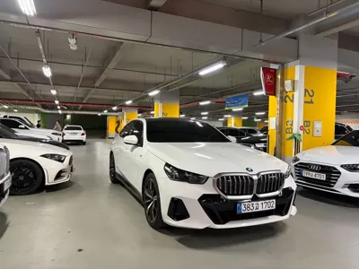 BMW 5-Series 2025, 5706 км, за 58699.14 USD