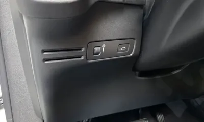 Volvo XC40 2020, 77755 км, за 17407.64 USD - фото 30