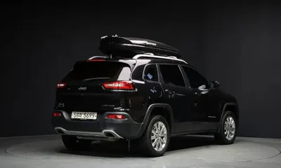 Jeep Cherokee 2015, 89769 км, за 4269.57 USD