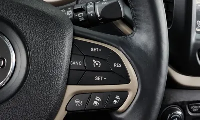 Jeep Cherokee 2015, 89769 км, за 4269.57 USD - фото 18
