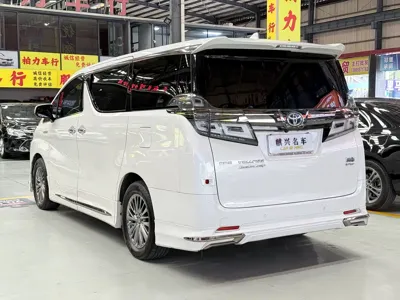 Toyota Vellfire 2023, 98000 км, за 73484.45 USD