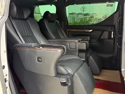 Toyota Vellfire 2023, 98000 км, за 73484.45 USD - фото 12