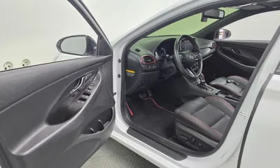 Hyundai i30 2020, 105830 км, за 9888.12 USD - фото 10