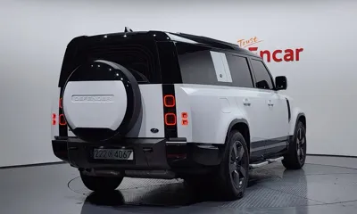 Land Rover Defender 2023, 26748 км, за 62107.69 USD