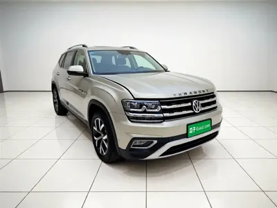 Volkswagen Teramont 2020, 97000 км, за 16418.7 USD