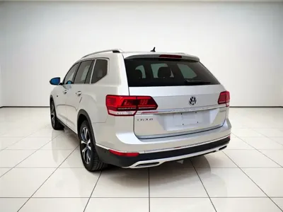 Volkswagen Teramont 2020, 97000 км, за 16418.7 USD