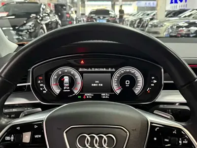 Audi A8 2023, 45000 км, за 53121.29 USD