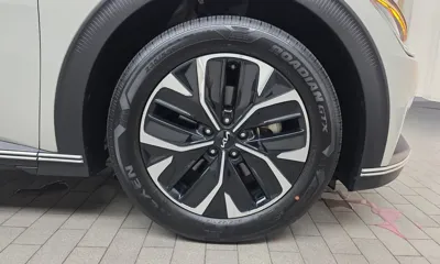 Kia EV6 2022, 37678 км, за 20021.01 USD - фото 21