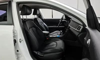 Kia K5 2019, 80154 км, за 9051.87 USD - фото 10