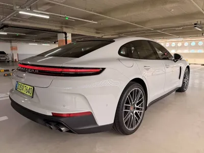 Porsche Panamera 2025, 9400 км, за 100760.54 USD