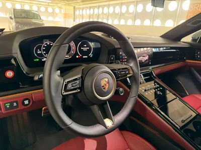 Porsche Panamera 2025, 9400 км, за 100760.54 USD