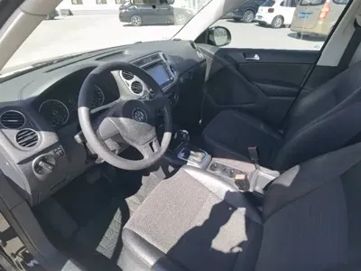Volkswagen Tiguan 2015, 107000 км, за 5297.13 USD