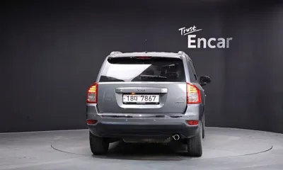 Jeep Compass 2013, 138131 км, за 1962.72 USD