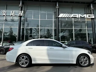 Mercedes-Benz C-Class 2021, 54000 км, за 18722.3 USD
