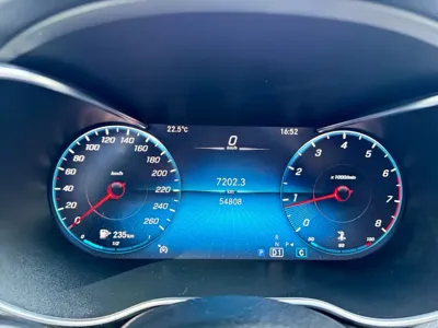 Mercedes-Benz C-Class 2021, 54000 км, за 18770.31 USD - фото 29