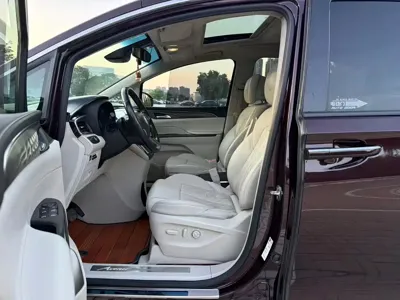 Buick GL8 2018, 230000 км, за 14379.2 USD - фото 7