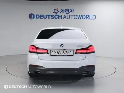 BMW 5-Series 2021, 64077 км, за 22909.28 USD