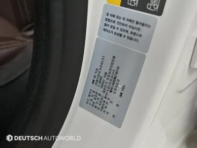 BMW 5-Series 2021, 64077 км, за 22909.28 USD - фото 20