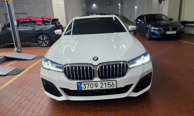 BMW 5-Series · 2021 год