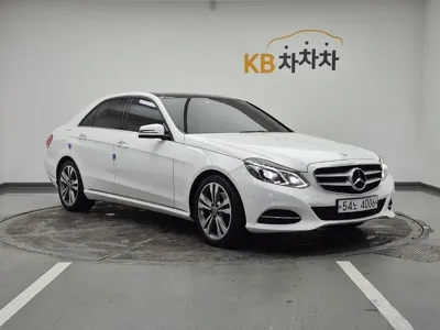 Mercedes-Benz E-Class 2014, 178402 км, за 6500.68 USD