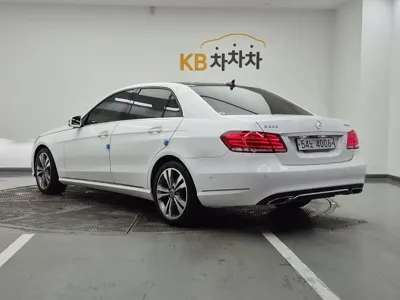 Mercedes-Benz E-Class 2014, 178402 км, за 6500.68 USD