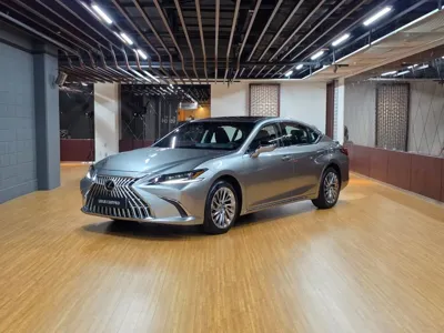 Lexus ES · 2026 год