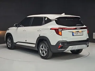 Kia Seltos 2024, 9552 км, за 17746.86 USD